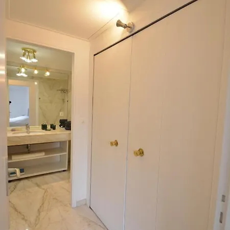 Holiday In The Heart Of Juan Les Pins Apartment *